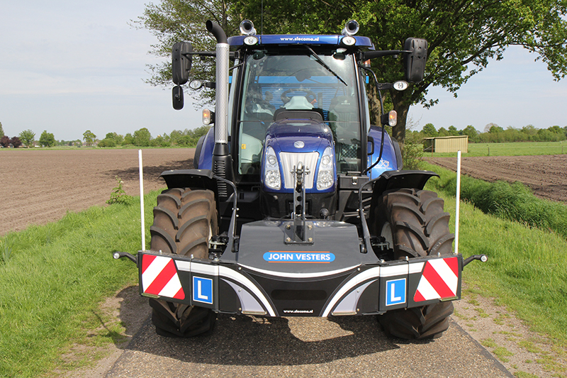 Proefles T-rijbewijs tractor trekker rijles Boxmeer
